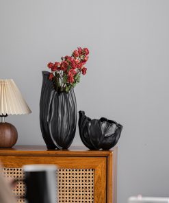 Black ceramic vase with lotus leaves and high-end style decorative home decoration