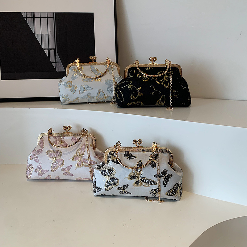 New Chinese style simple and elegant Hanfu cheongsam niche and niche fashion versatile one-shoulder crossbody pearl handheld ancient style light luxury bag - Image 4