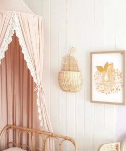 Natural rattan wall-mounted apple fruit shape storage basket hand-woven apple pear storage basket wall storage rack