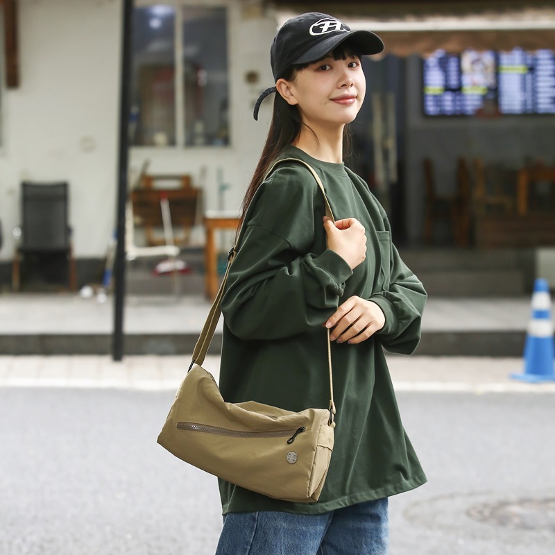 Women's shoulder bag Japanese simple and lightweight sports bag trendy shoulder bag student versatile lazy crossbody bag - Image 2