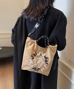 Street trendy embroidery fashionable casual and versatile crossbody bag cloth bag one-shoulder handbag