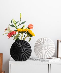 Geometric radiating flat mouth round ceramic vase High-end simple modern matte interior decoration