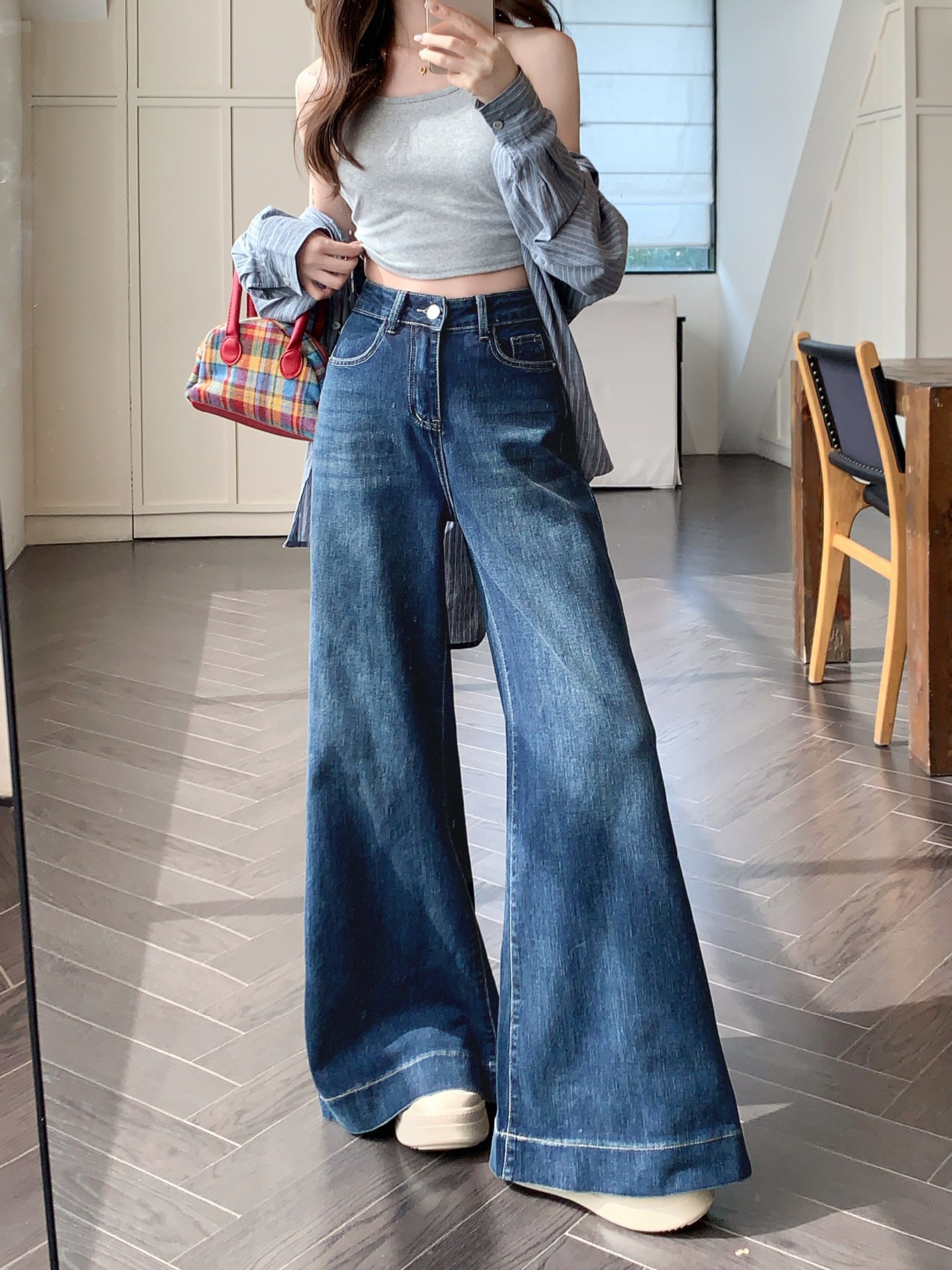 Real shot of Hong Kong style retro elastic wide-leg swaying jeans women's high waist temperament trousers long trousers - Image 9