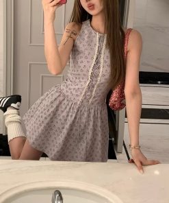 Showa girl, floral sleeveless vest dress, temperament, waist-hugging first love little white skirt