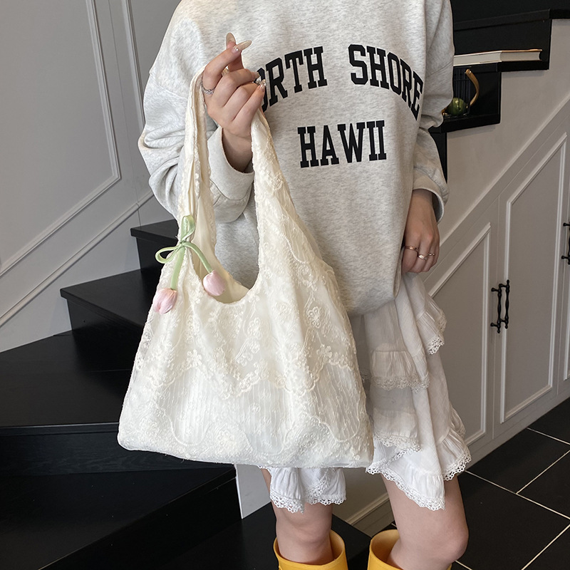 Summer fresh lace flower embroidered canvas bag versatile vest bag travel travel cloth bag one-shoulder tote bag - Image 3