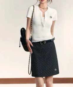 Original college style Henry collar slim knit top for women with short sleeve neckline slim waist slim knit top