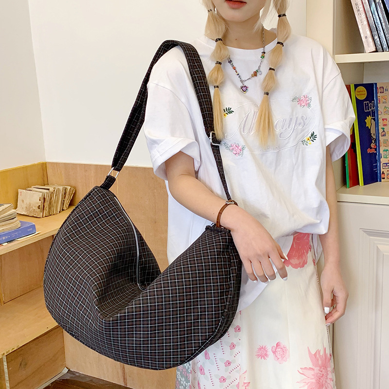 Underarm shoulder bag trendy bag women fashion plaid women crossbody dumpling bag - Image 3