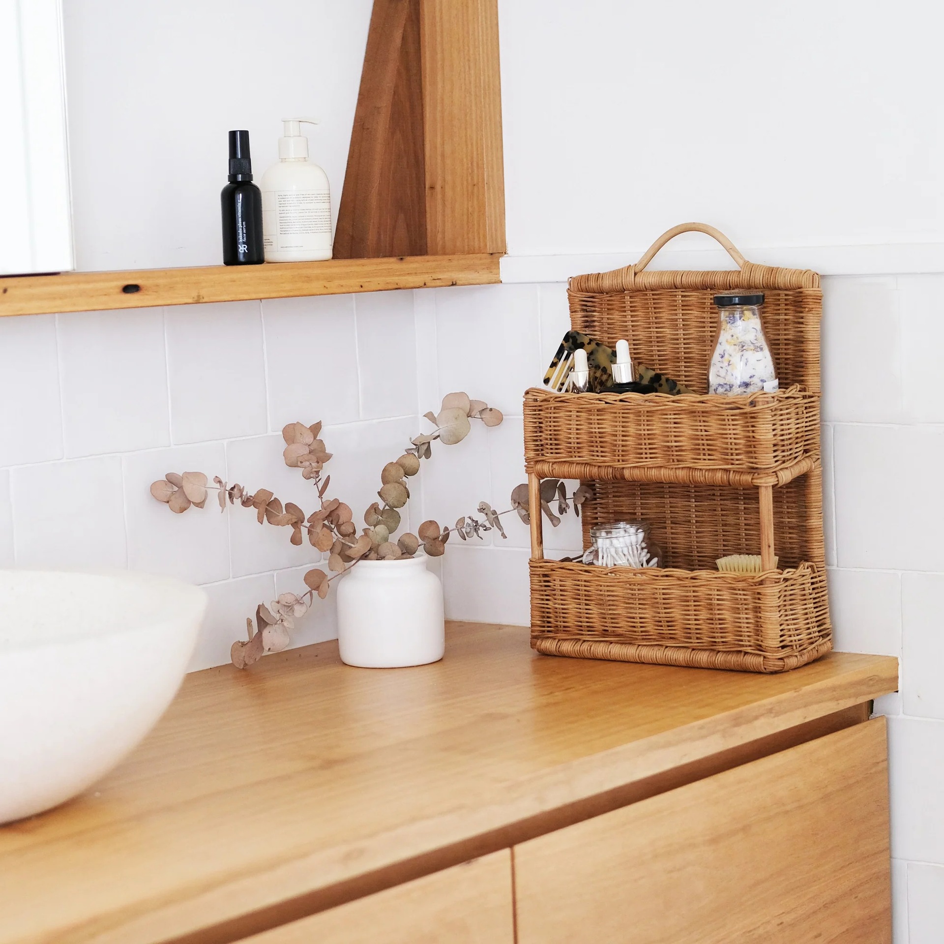 Fengtie woven wall-mounted storage basket B&B Decoration storage basket Hand-woven storage box Solid wood double-layer storage basket - Image 4