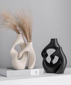 Simple ceramic abstract transformed into a snuggle vase high-end light luxury textured home decoration