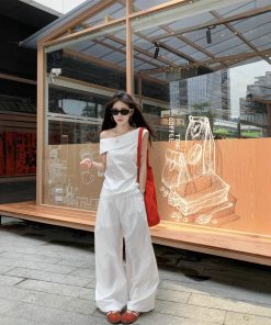Real photos of summer casual, versatile and fashionable niche design, off-shoulder sleeveless top and pants set