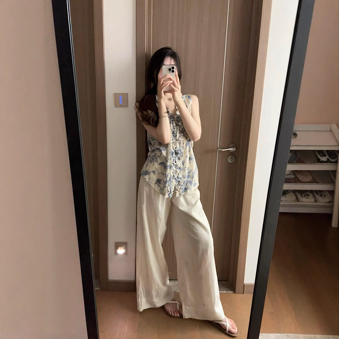 Real photo of imitation of Tennis linen casual sleeveless top Korean cold floral shirt suspender + niche embroidered floor pants - Image 3