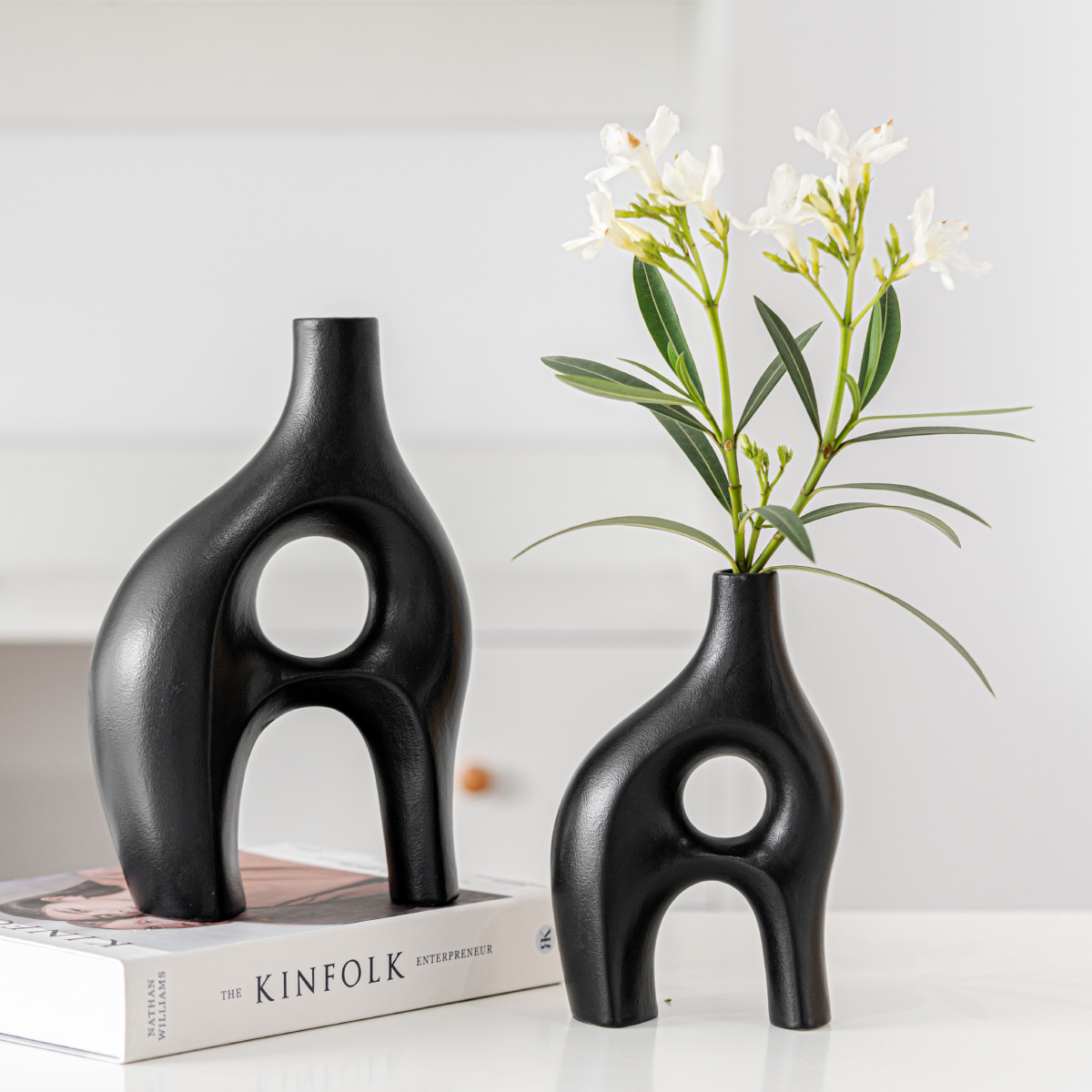 Ceramic modern simple special shape half-shaped vase home decoration - Image 9