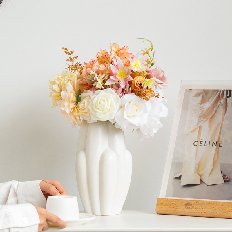 Black and white simple wind and cloud bubbles, vase ornaments, home light luxury soft decoration ornaments - Image 2