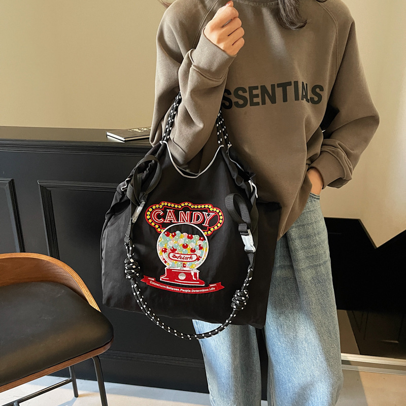 Embroidered women's bag Light Shesen shoulder bag High-value shopping bag versatile tote crossbody bag - Image 4